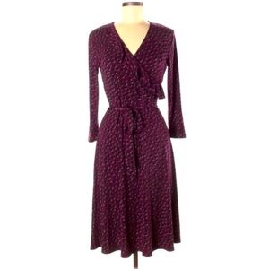 Leota M burgundy & black v-neck w ruffles 3/4 sleeve knee length stretch dress